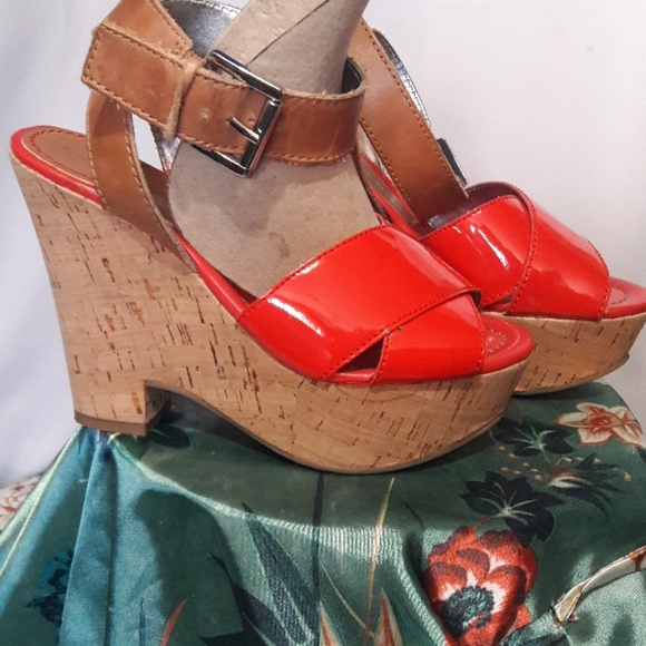 Marc Fisher cork sandals 5.5m Red w leather trim - Picture 1 of 5